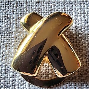 Vintage Anne Klein scarf clip. Gold-tone.   1990's
